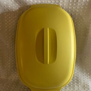 Tupperware Vintage Harvest Gold microwave 3 piece steamer.